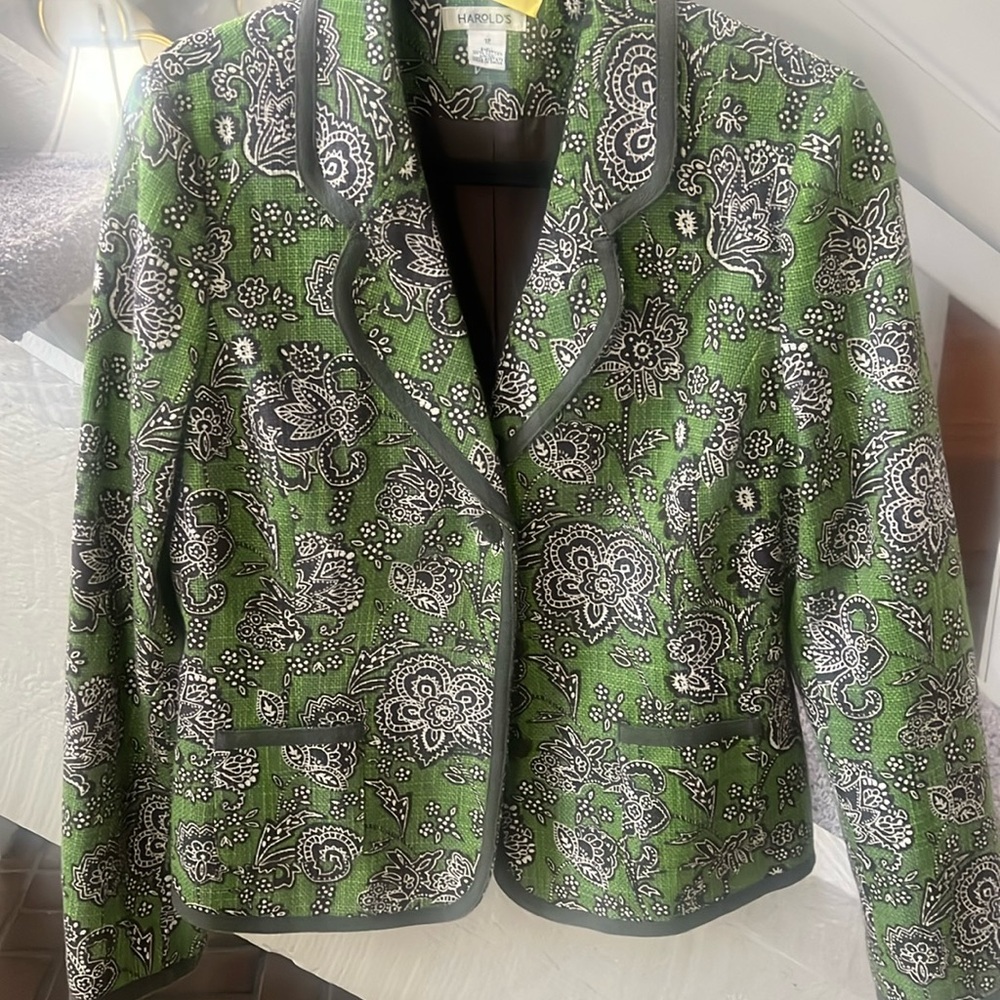 Cotton Harold’s cropped blazer 12
